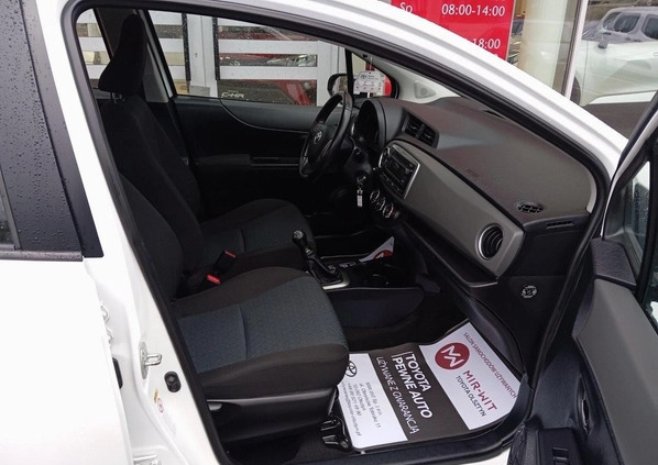 Toyota Yaris cena 26900 przebieg: 211686, rok produkcji 2012 z Głuszyca małe 326